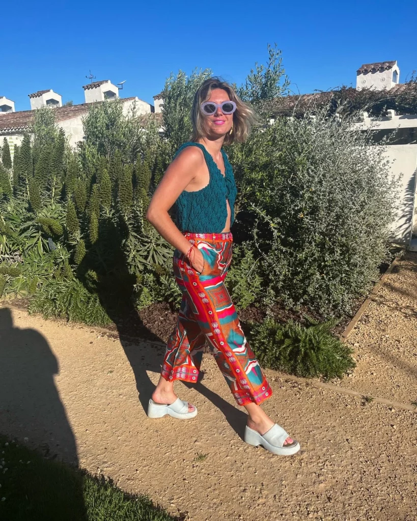 Romane sophrologue spécialisée dans la santé de la femme, sress, anxiété, gestion des émotions, cycles homonaux, fertilité et PMA, à Nice et Cagnes sur mer en séance d’accompagnement